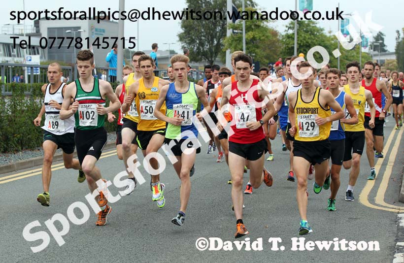 Start of the senior mens Northern 6 Stage Road Relay, Warrington. Photo: David T. Hewitson/Sports for All Pics
